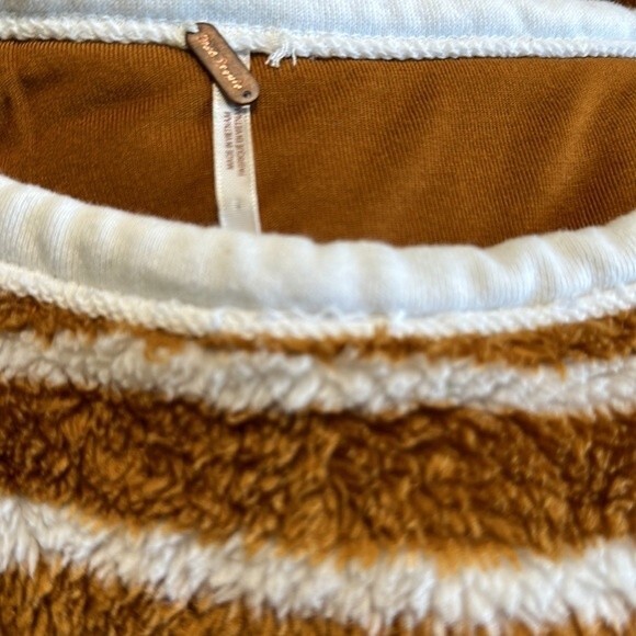 Free People Breton Striped Pullover Sherpa Fall Sweater Tan Camel White Small - Picture 9 of 11